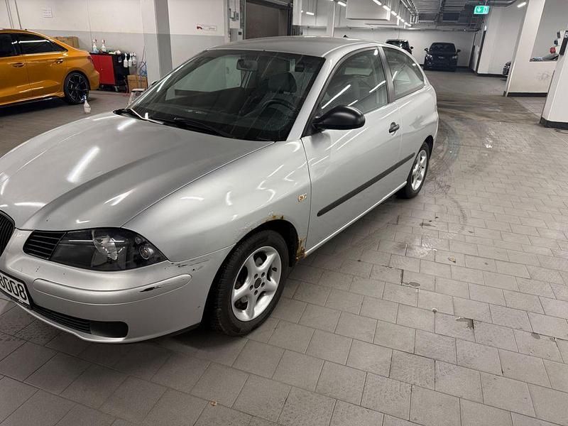 Gebraucht Seat Ibiza 75 PS (55 kW) 2004 Silber Kleinwagen