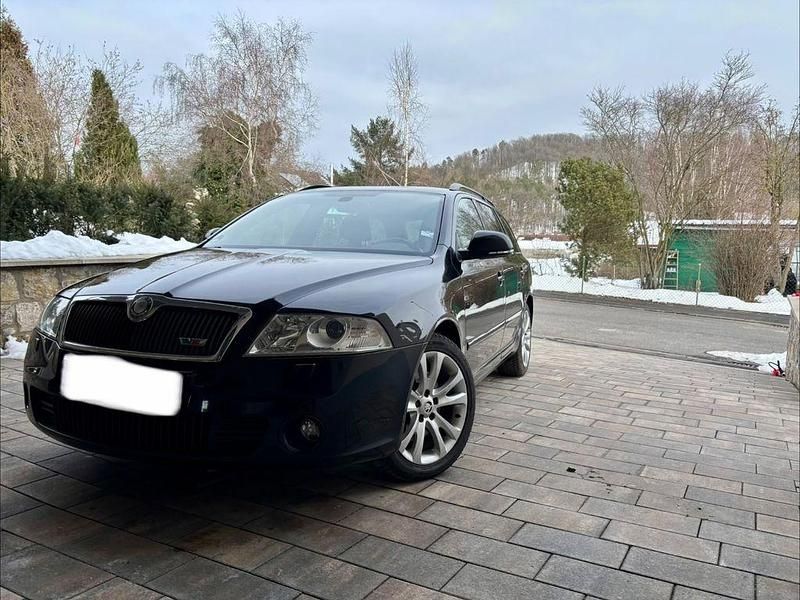 Schwarz Gebraucht 2009 Skoda Octavia RS Kombi | 5.200 € - Bild 1/4