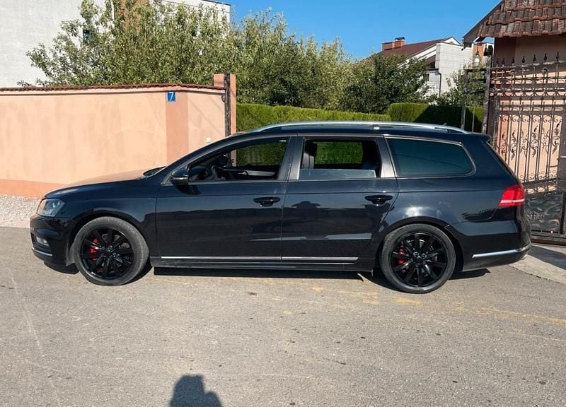 Schwarz Gebraucht 2014 VW Passat R-line Kombi | 10.000 € - Bild 1/4