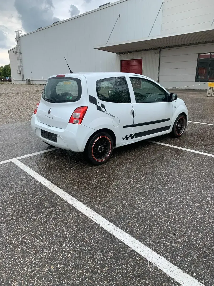 Używany Renault Twingo 75 KM (55 kW) 2011 Biały Hatchback