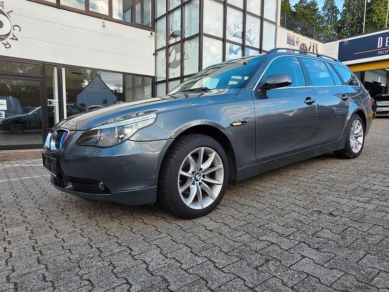 Grau Gebraucht 2006 BMW 523 Kombi | 3.890 € (Etwas zu teuer) - Bild 1/4