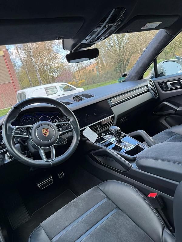Second-hand Porsche Cayenne 460 CP (338 kW) 2021 Gri SUV