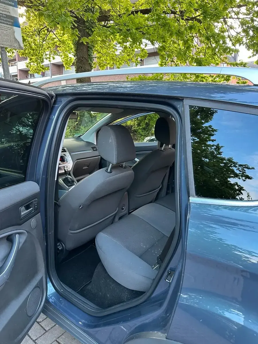 Gebraucht Ford Kuga Trend 140 PS (102 kW) 2011 Grau SUV