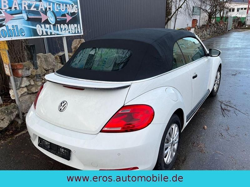Gebraucht VW Beetle Cabriolet Basis 105 PS (77 kW) 2015 Weiß Cabrio