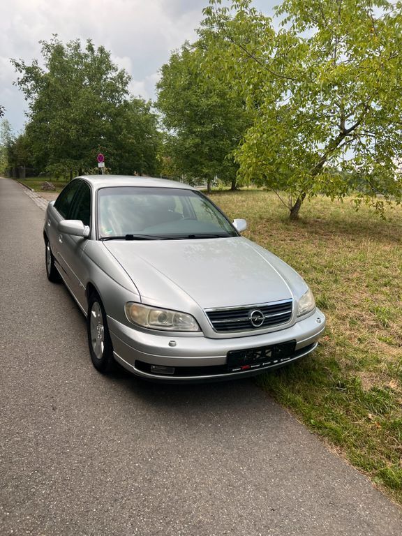 Silber metallic Gebraucht 2001 Opel Omega Selection Limousine | 3.200 € (Etwas zu teuer) - Bild 1/4