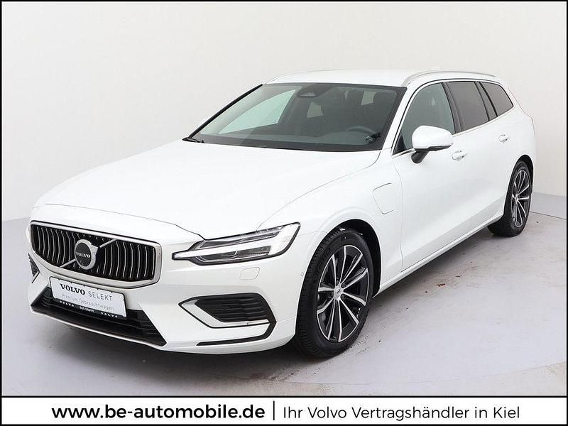 Gebraucht Volvo V60 Core 398 PS (292 kW) 2025 Weiß Kombi