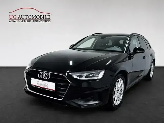 Gebraucht Audi A4 Sport 150 PS (110 kW) 2022 Mythosschwarz metallic Kombi