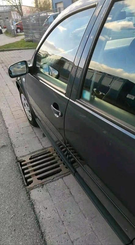 Gebraucht VW Golf IV 102 PS (75 kW) 2001 Andere farben Limousine