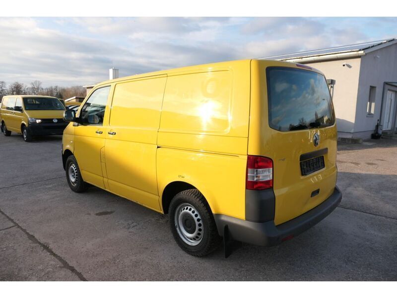 Gebraucht VW T5 84 PS (61 kW) 2011 Ginstergelb r1032 Van