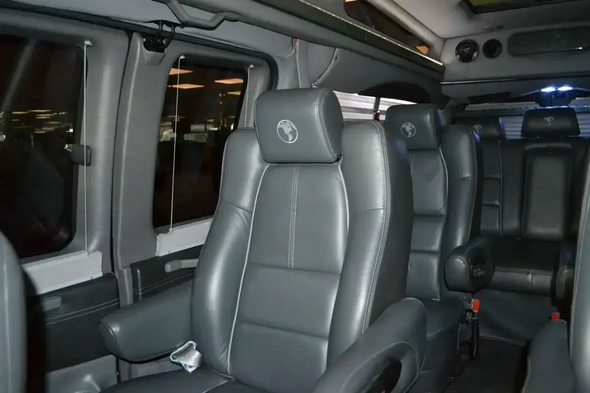 Usata Chevrolet Express 345 CV (253 kW) 2017 Nero Monovolume