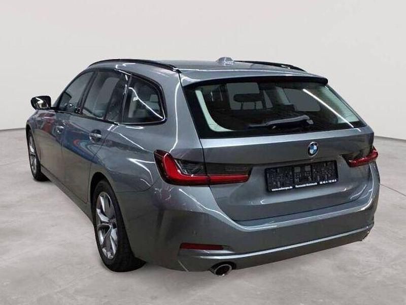 Gebraucht BMW 318 Shadowline 150 PS (110 kW) 2023 Grau Kombi