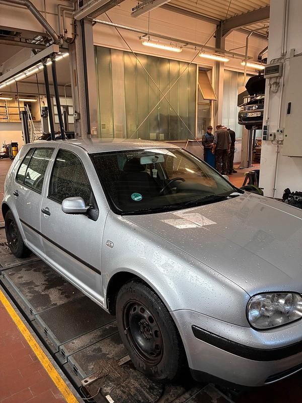 Gebraucht VW Golf IV 75 PS (55 kW) 2001 Grau Limousine