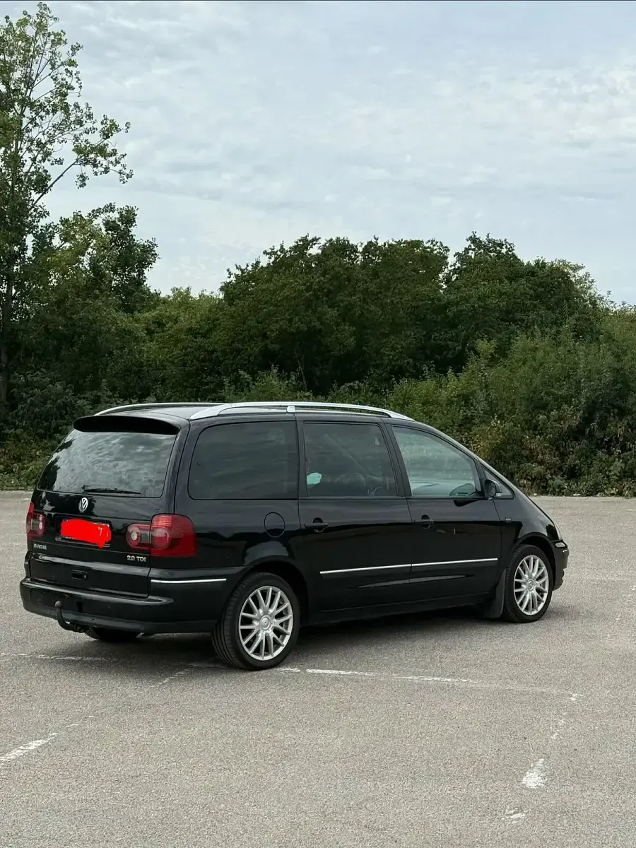 Gebraucht VW Sharan 140 PS (102 kW) 2010 Schwarz Van / Kleinbus