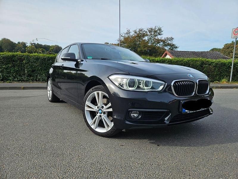 Schwarz Gebraucht 2018 BMW 120 Advantage Kleinwagen | 15.900 € (Fairer Preis) - Bild 1/4