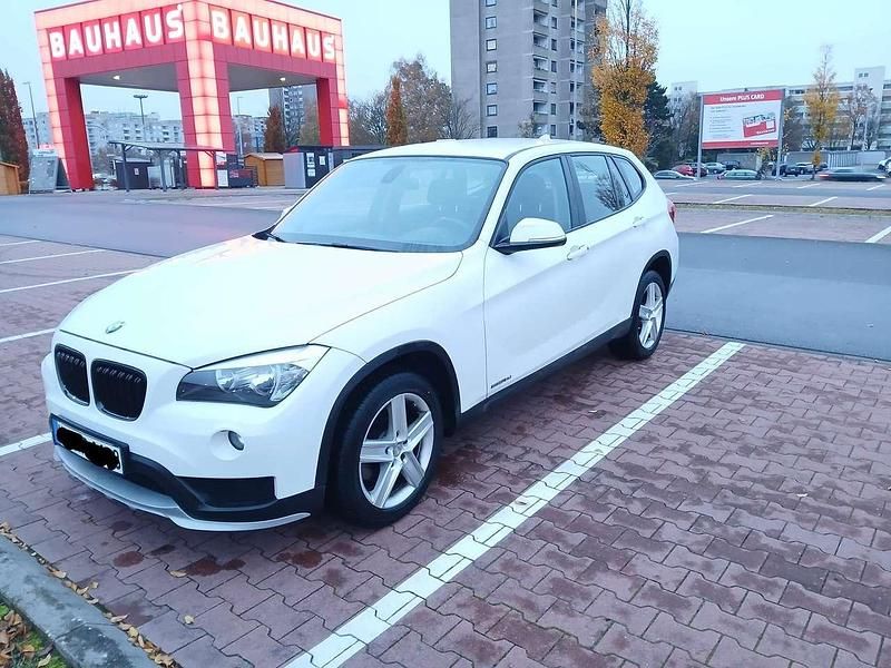 Weiß Gebraucht 2015 BMW X1 SUV | 8.100 € (Superpreis) - Bild 1/4