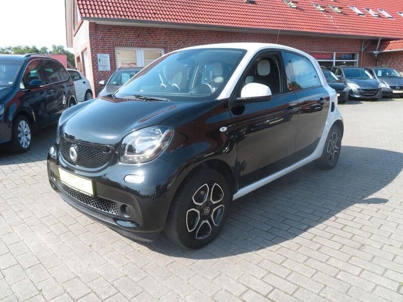 Schwarz Gebraucht 2015 Smart ForFour Passion Kleinwagen | 6.750 € (Fairer Preis) - Bild 1/4