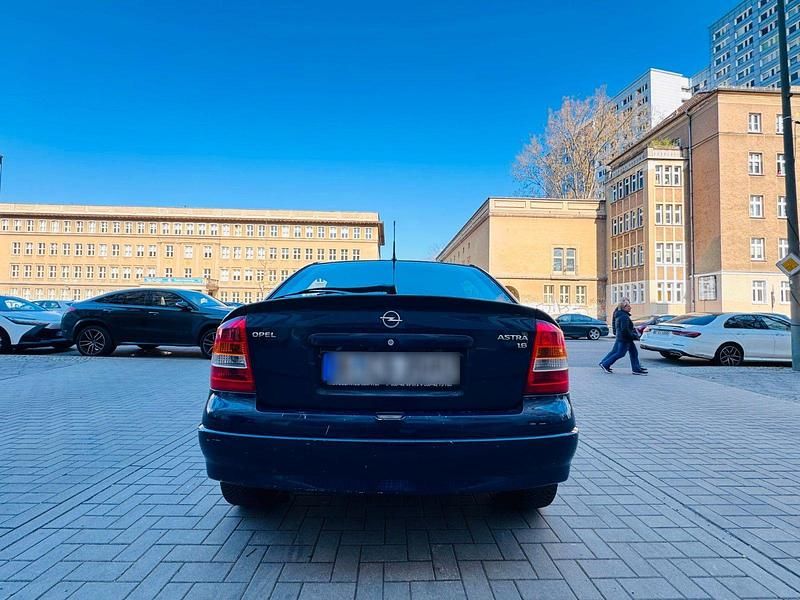 Gebraucht Opel Astra Selection 84 PS (61 kW) 2002 Limousine