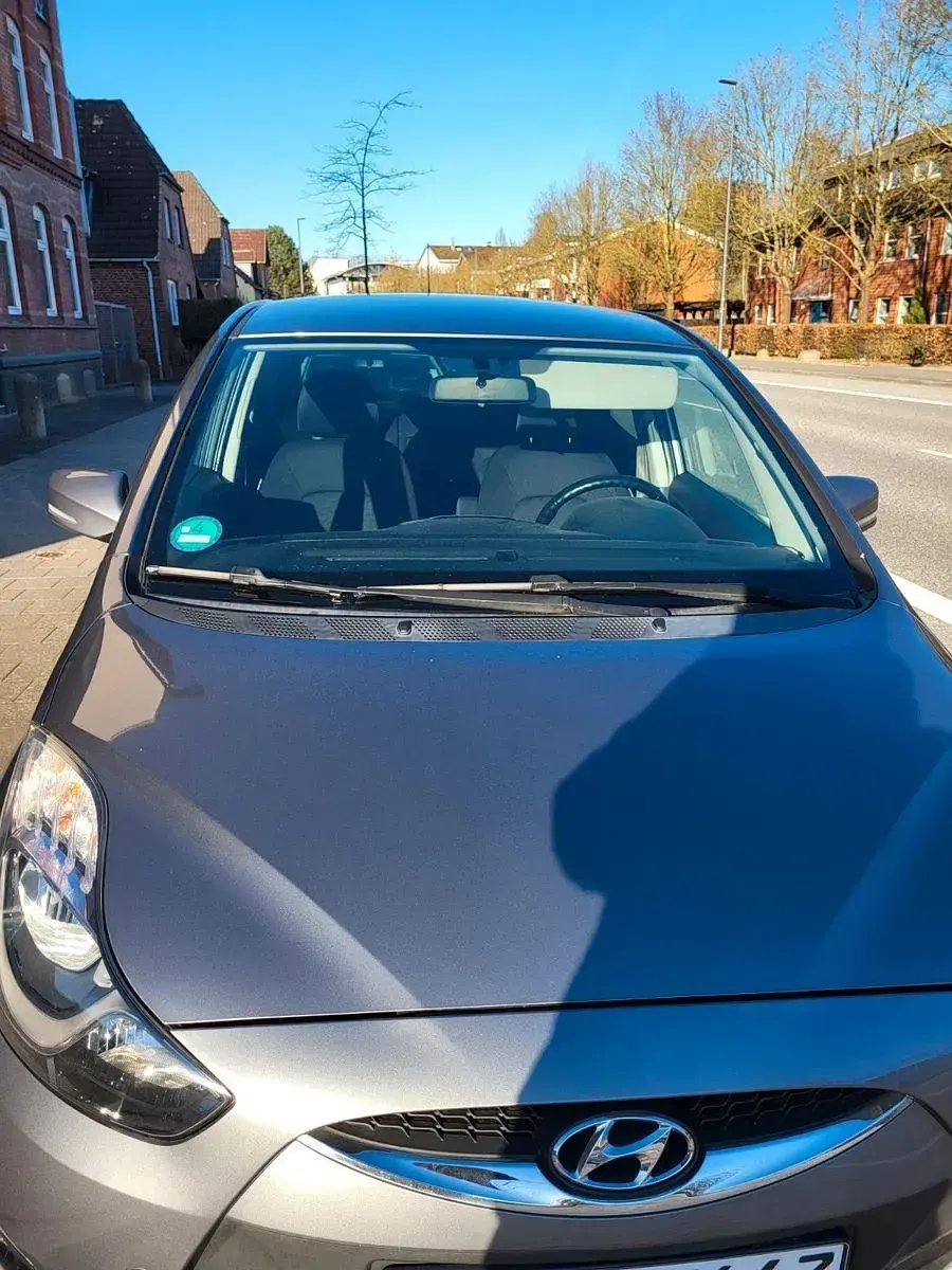 Gebraucht Hyundai ix20 Trend 125 PS (91 kW) 2014 Grau Kleinwagen