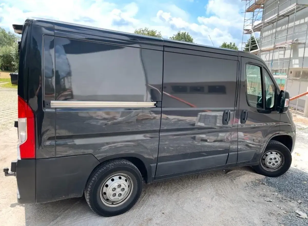 Gebraucht Peugeot Boxer 155 PS (114 kW) 2018 Schwarz Van