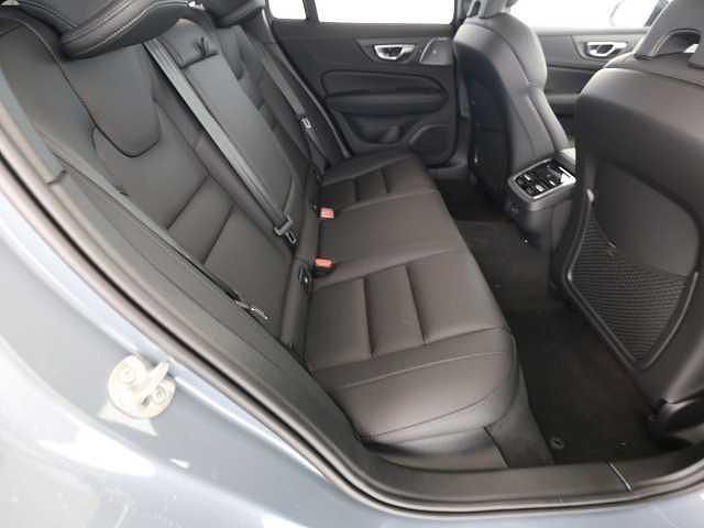 Gebraucht Volvo V60 145 PS (106 kW) 2024 Kombi