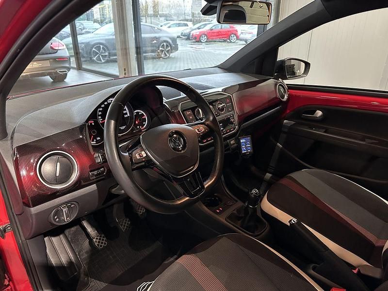 Gebraucht VW up! high up! 90 PS (66 kW) 2017 Rot Kleinwagen