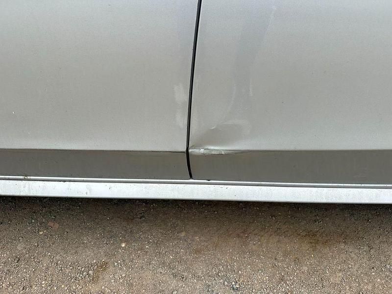 Second-hand Audi A4 Attraction 143 CP (105 kW) 2009 Argintiu Berlinǎ