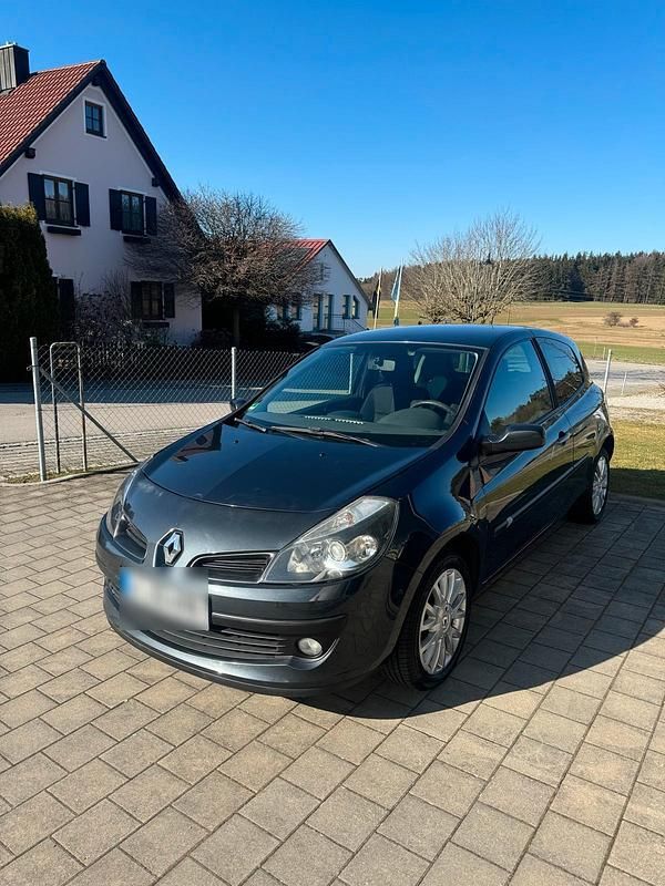 Gebraucht Renault Clio II 104 PS (76 kW) 2007 Grau Kleinwagen