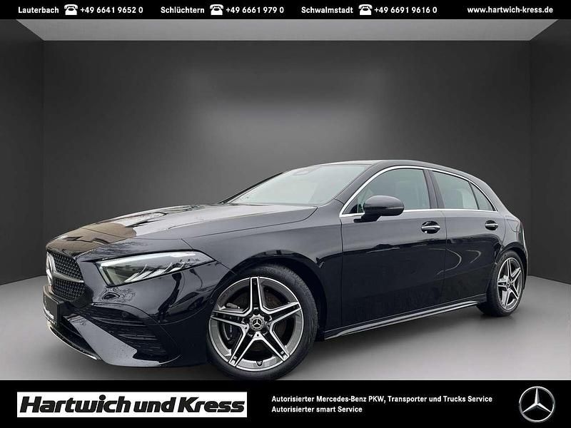 Lack kosmosschwarz Gebraucht 2022 Mercedes A220 AMG line Limousine | 36.290 € (Etwas zu teuer) - Bild 1/4