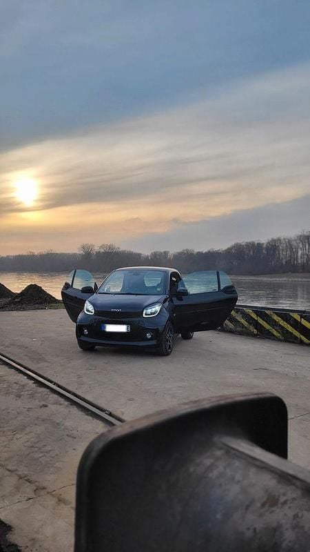 Schwarz Gebraucht 2020 Smart ForTwo Coupé Pulse Coupé | 10.800 € (Fairer Preis) - Bild 1/4