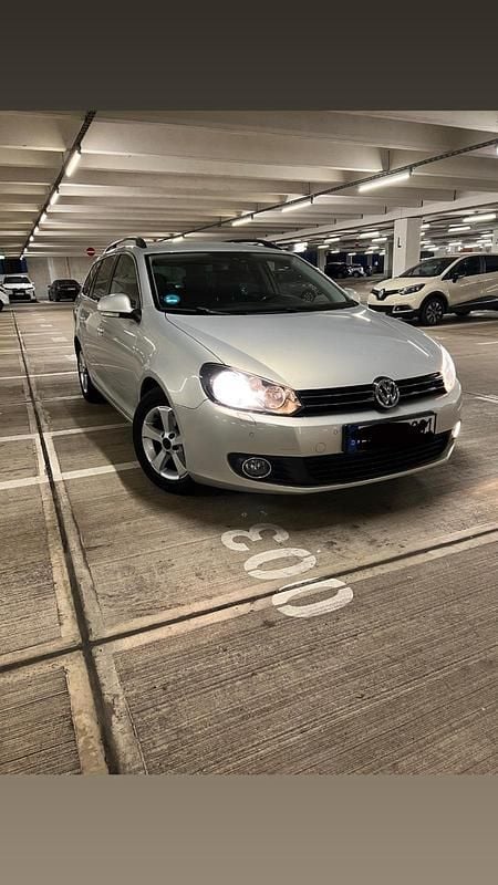 Gebraucht VW Golf VI 122 PS (89 kW) 2010 Silber Kleinwagen