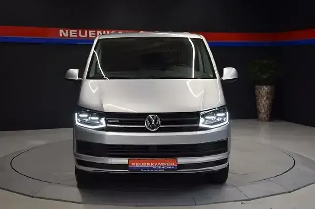 Second-hand VW Transporter 204 CP (150 kW) 2019 Argintiu Van