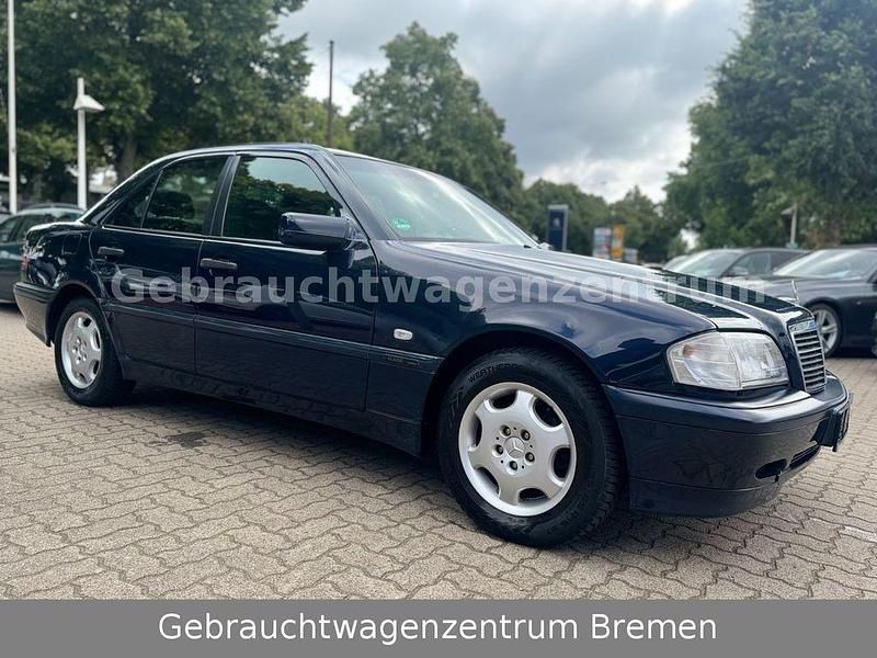 Blau Gebraucht 2000 Mercedes C200 Sport Edition Limousine | 2.690 € (Fairer Preis) - Bild 1/4