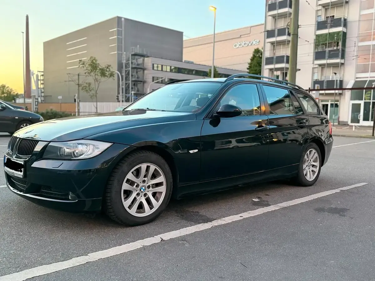 Gebraucht BMW 320 170 PS (125 kW) 2007 Schwarz Kombi