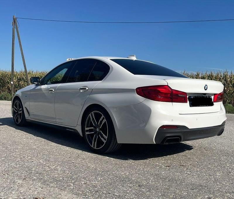 Weiß Gebraucht 2017 BMW M550 Shadowline Limousine | 33.900 € (Fairer Preis) - Bild 1/4