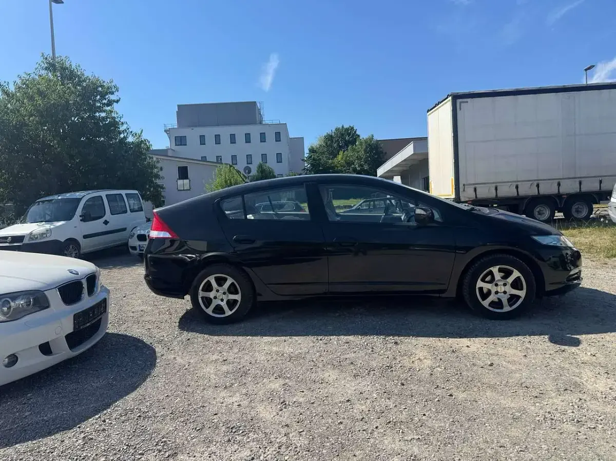 Gebraucht Honda Insight Elegance 88 PS (64 kW) 2009 Crystal black p. Kleinwagen
