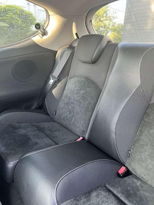 Weiß Gebraucht 2010 Peugeot 207 RC Kleinwagen | 6.000 € - Bild 1/4