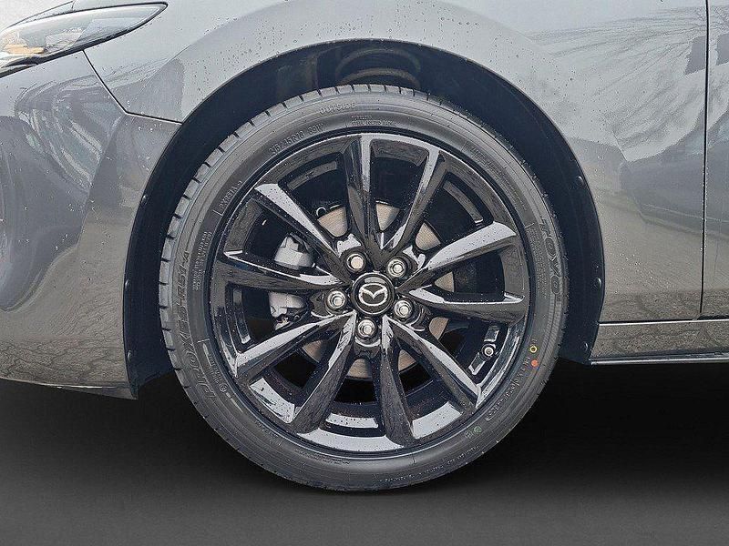 Neu Mazda 3 Nagisa 140 PS (102 kW) 2026 Machine gray Limousine