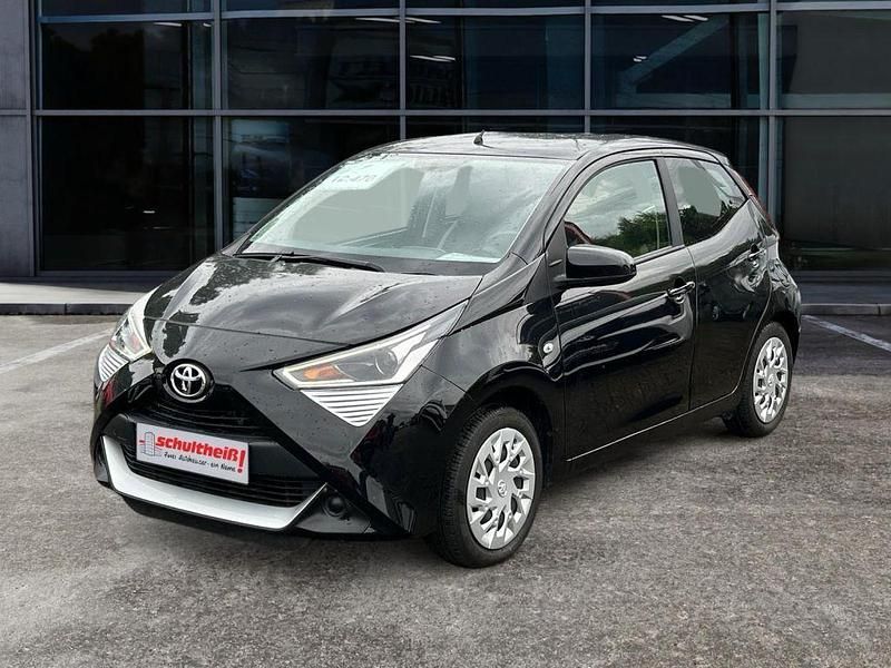 Schwarz Gebraucht 2019 Toyota Aygo X-play Kleinwagen | 12.470 € (Etwas zu teuer) - Bild 1/4