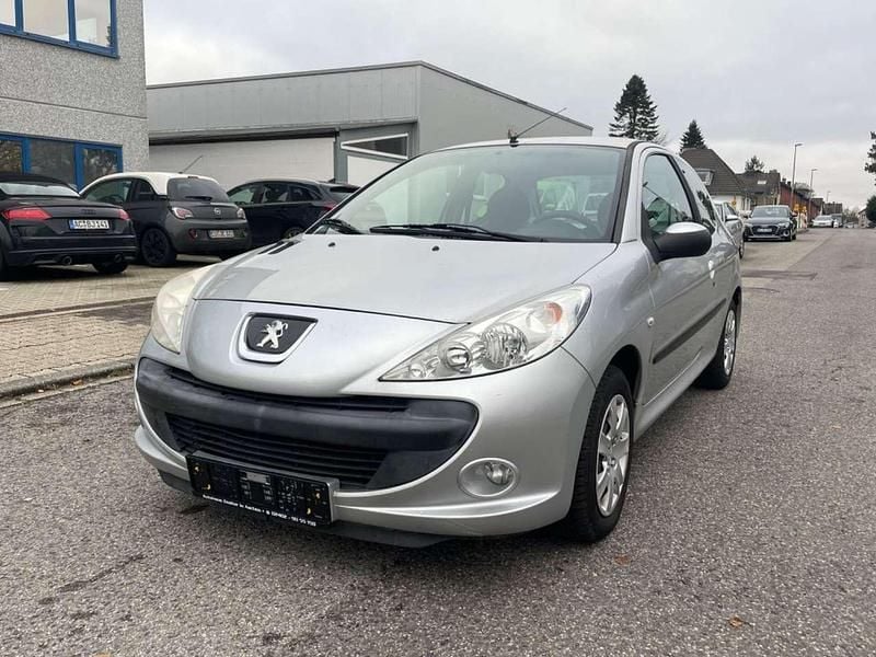 Gebraucht Peugeot 206+ Basis 75 PS (55 kW) 2010 Grau Kleinwagen