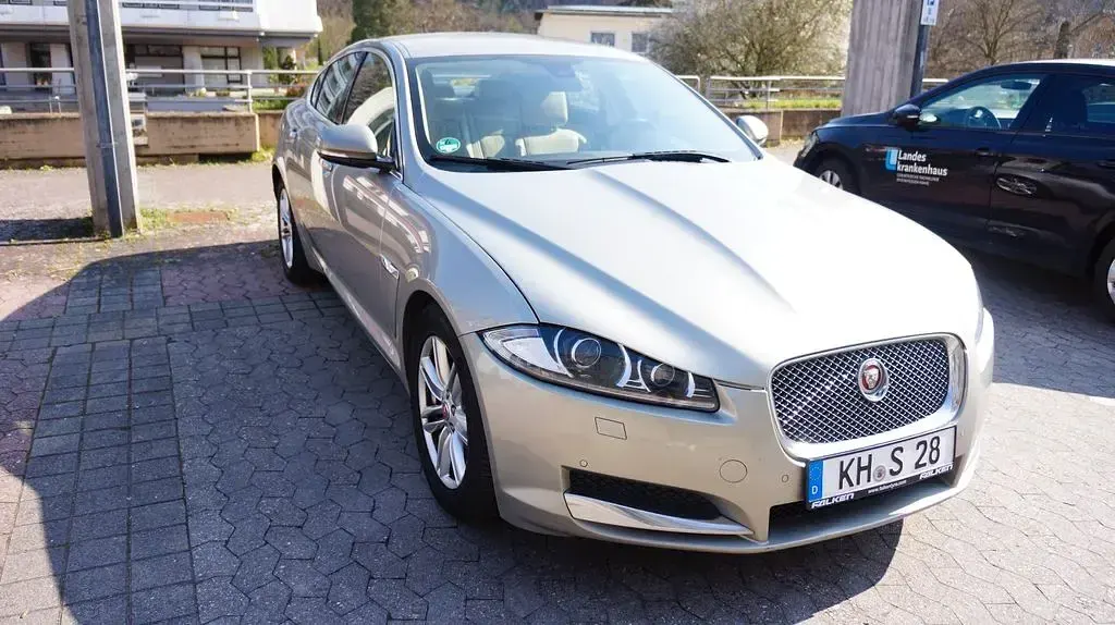 Gebraucht Jaguar XF 163 PS (119 kW) 2014 Limousine
