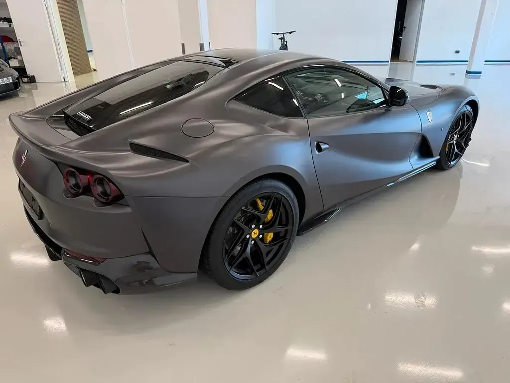 Gebraucht Ferrari 812 799 PS (587 kW) 2019 Grau