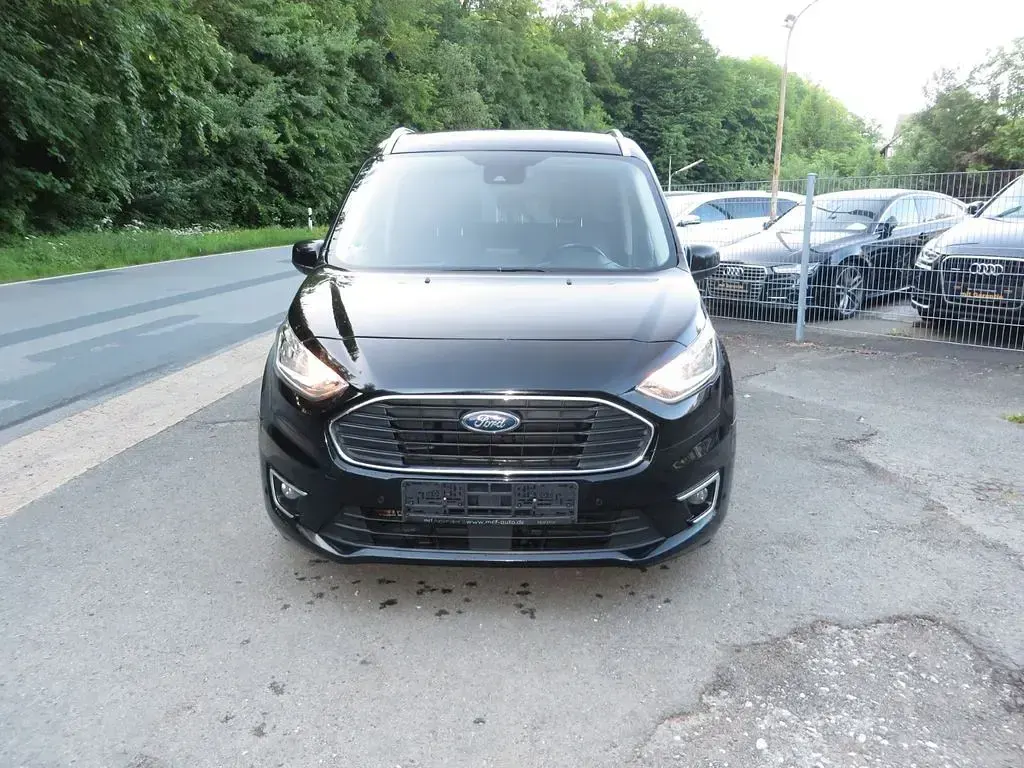 Gebraucht Ford Grand Tourneo Connect Titanium 120 PS (88 kW) 2018 Schwarz Van / Kleinbus