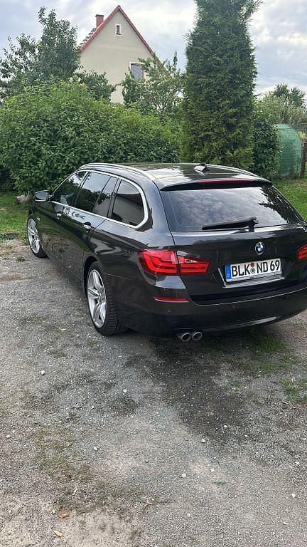 Gebraucht BMW 530 258 PS (189 kW) 2012 Kombi