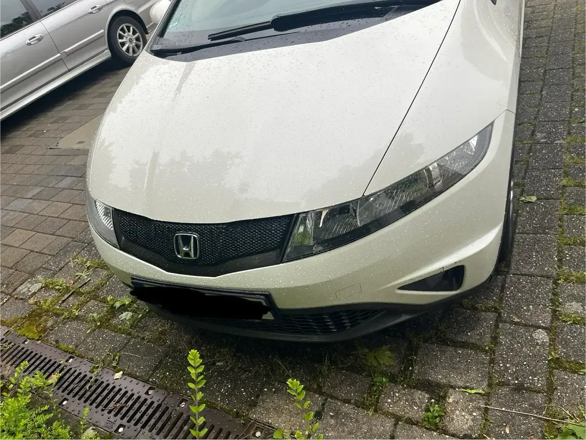 Gebraucht Honda Civic 100 PS (73 kW) 2010 Weiß Limousine
