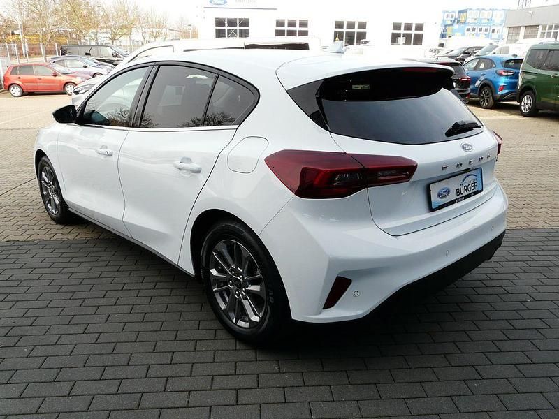 Gebraucht Ford Focus Style 125 PS (91 kW) 2023 Weiß Limousine