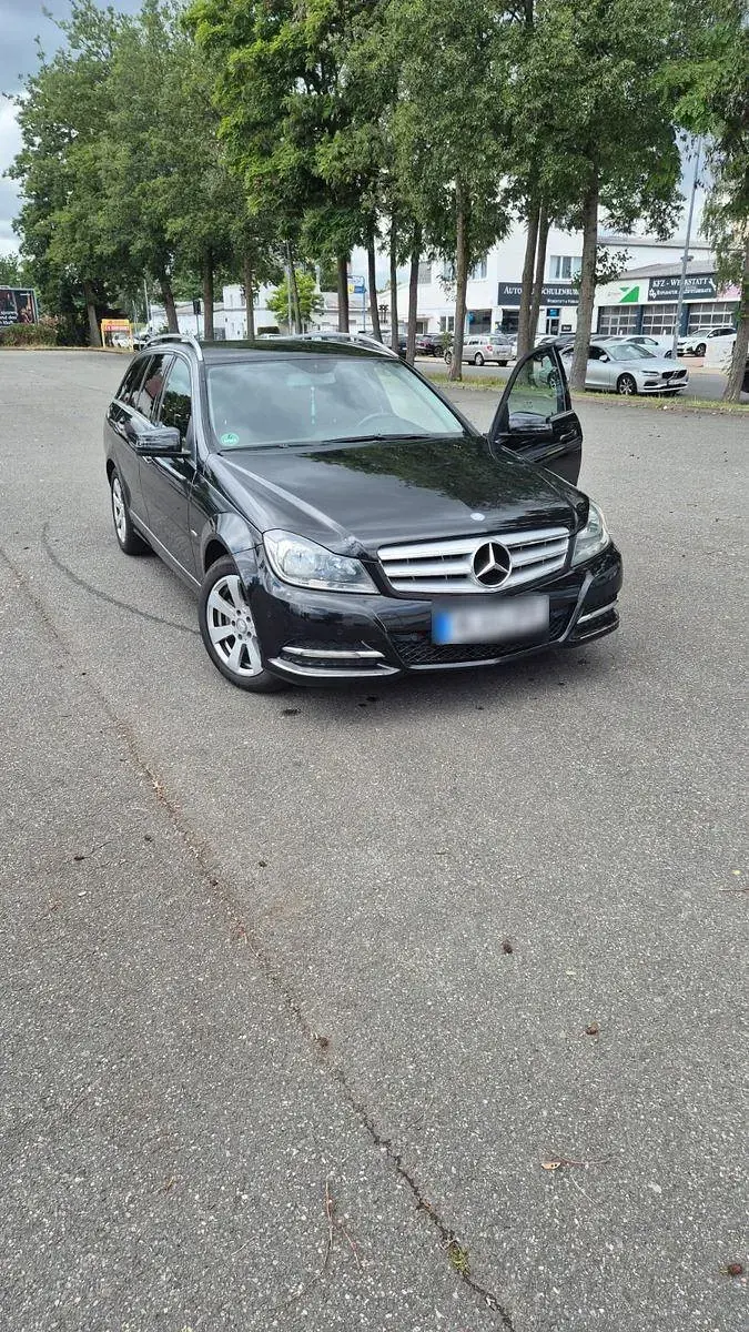 Gebraucht Mercedes C220 Avantgarde 170 PS (125 kW) 2011 Schwarz Kombi