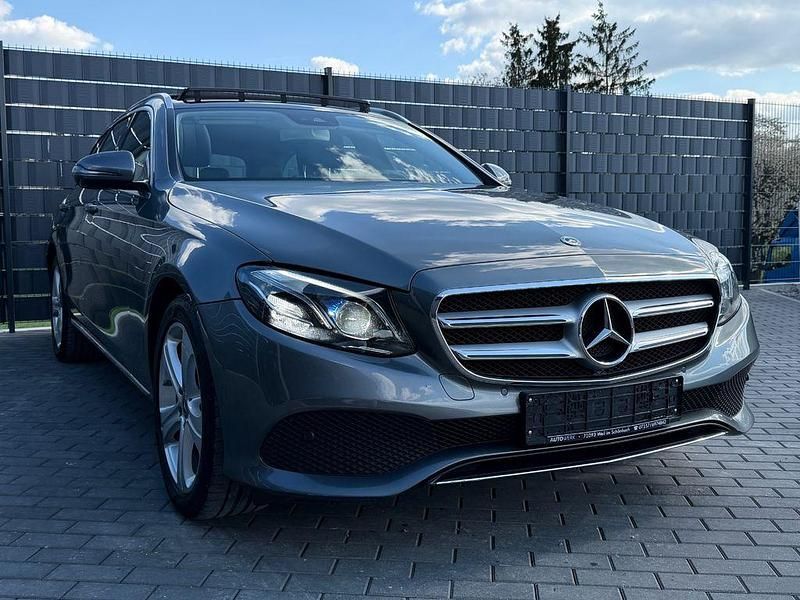 Gebraucht Mercedes E350 Avantgarde 258 PS (189 kW) 2017 Grau Limousine