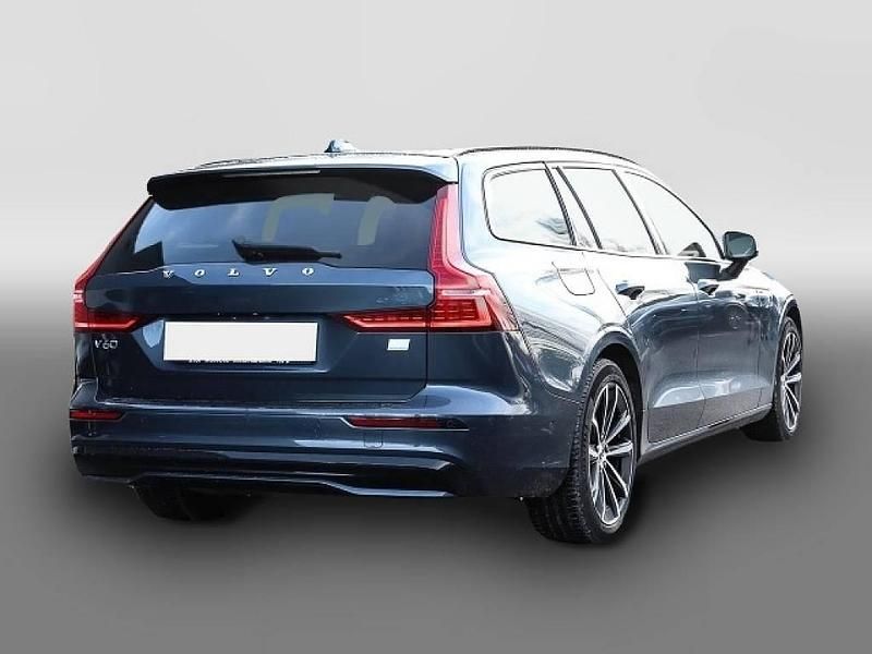 Gebraucht Volvo V60 Plus 398 PS (292 kW) 2022 Blau Kombi
