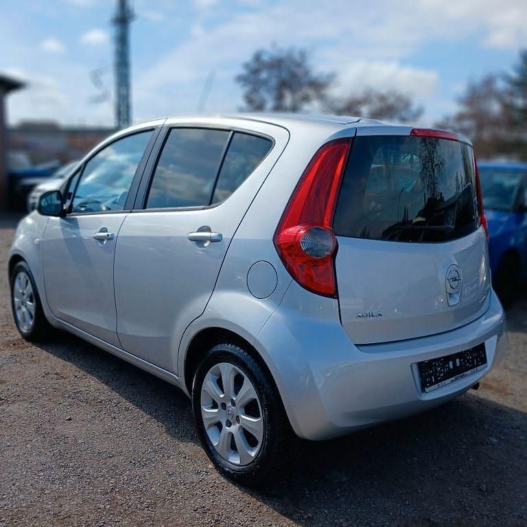 Gebraucht Opel Agila Edition 65 PS (47 kW) 2009 Silber Kleinwagen