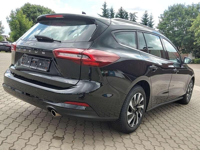 Gebraucht Ford Focus Titanium 125 PS (91 kW) 2023 Obsidianschwarz metallic Kombi